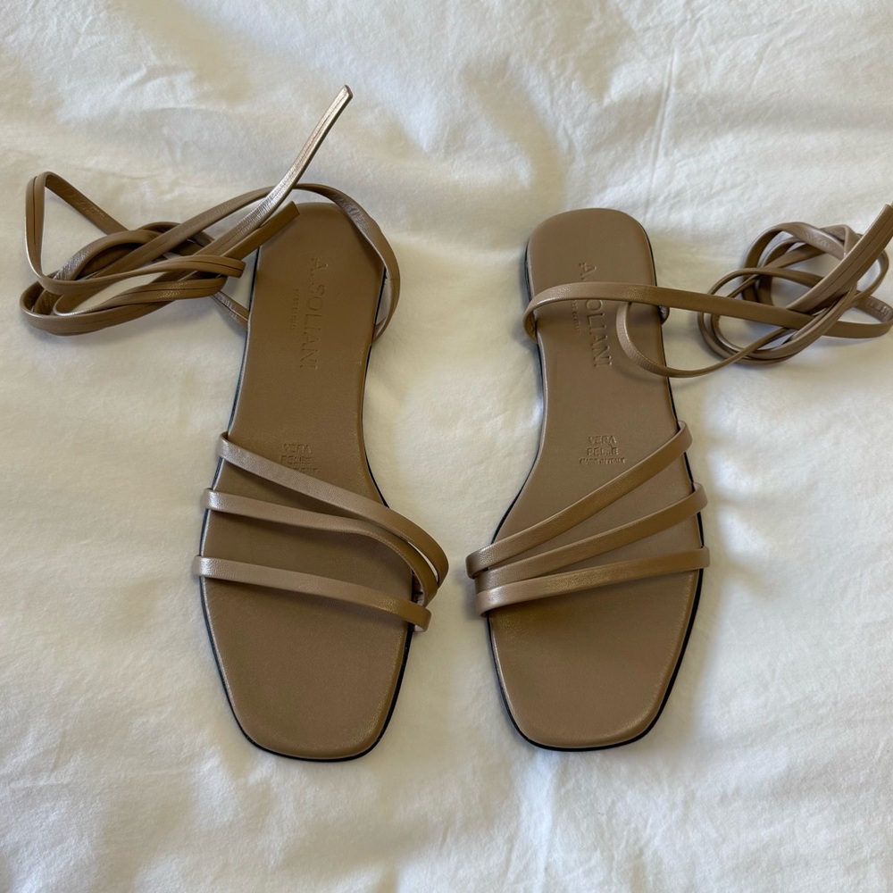 A. Soliani | Women’s 39 (US 8.5) | Beige Argille Leather Strappy Ankle Sandals